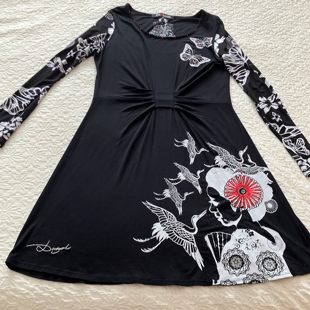 Always fabulous Desigual black and white dress w/red sequence.